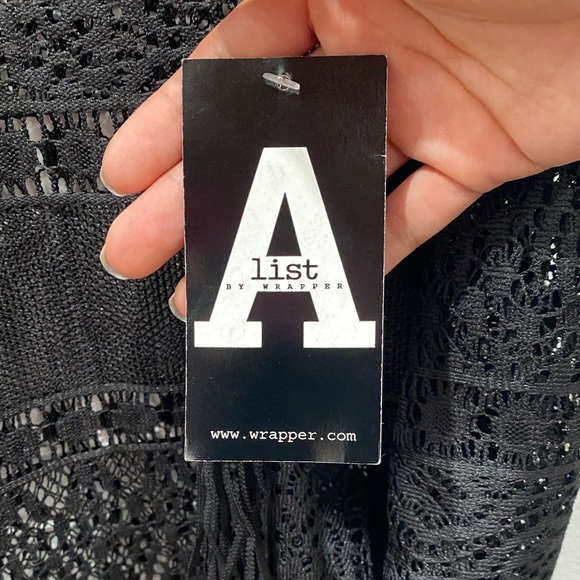 Women’s Woven Top - Picture 5 of 8